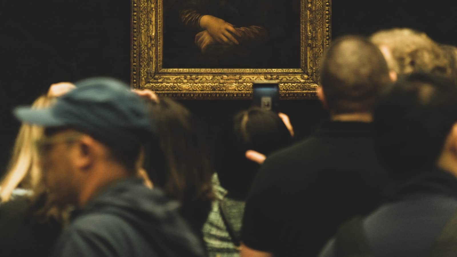 What To Wear To Dinner In Paris