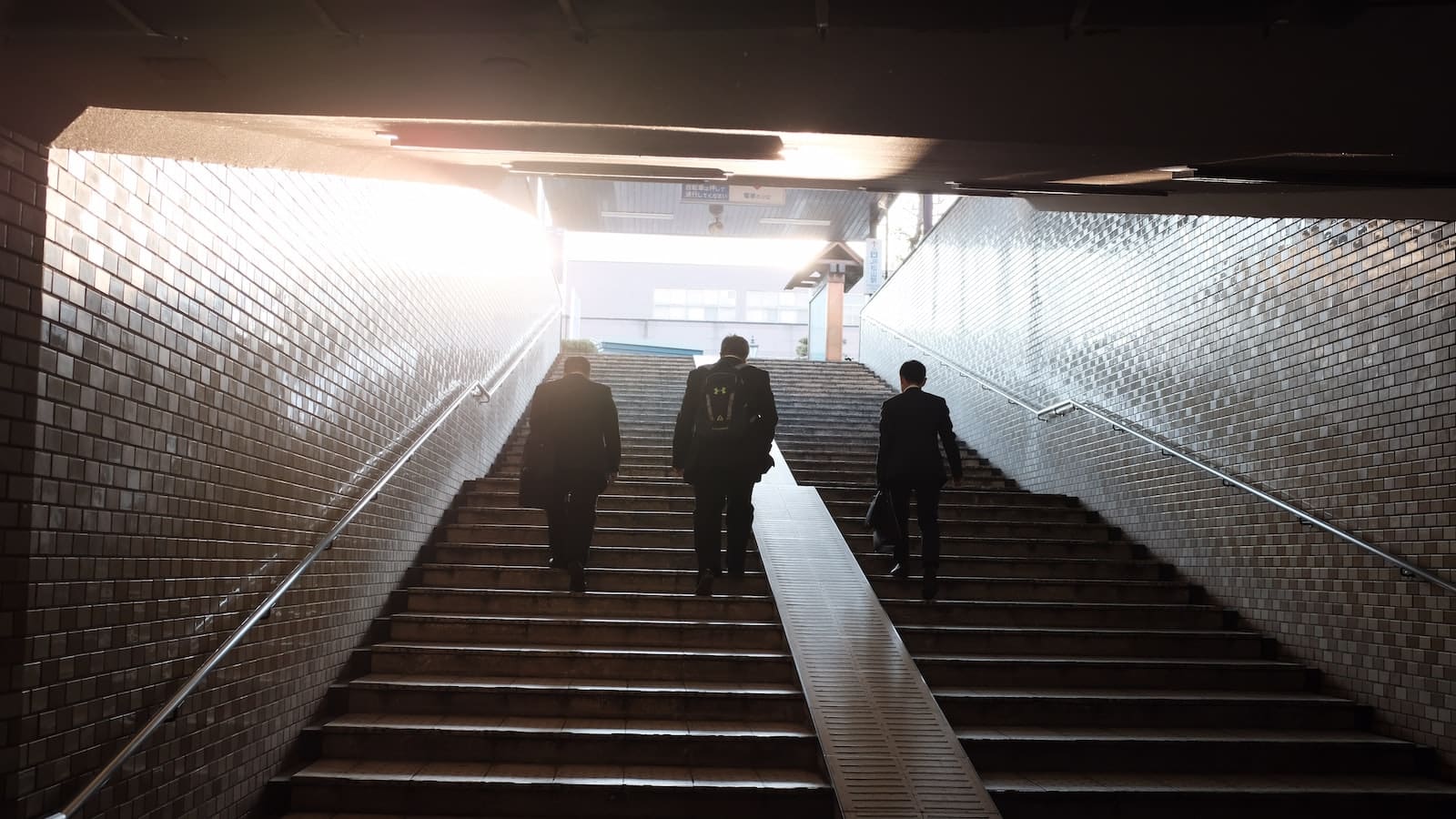 What To Wear To A Suit Fitting